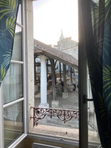 Les Vieilles Halles De Villebois Exterior foto